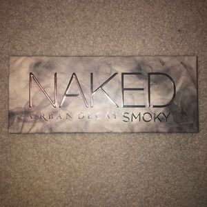 NAKED Urban Decay Smoky Palette